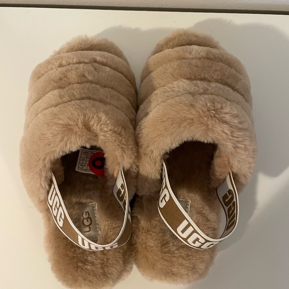 NWT UGG Women's Fluff Yeah Slide Sandal - Picture 2 of 4